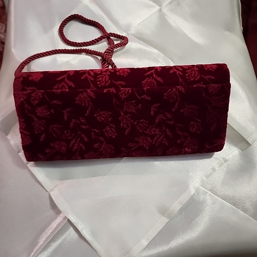 Laura Biagiotti Velvet Cross-body Burgandy Bag, Rose Pattern Imprint Appr 10x4.5 - Picture 5 of 16
